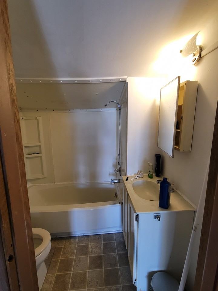 409 N 1st Ave #2 - Photo 7 of 10