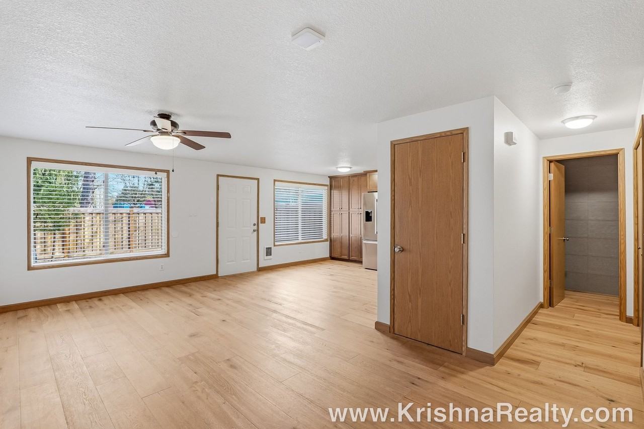 14600 Se 7th Way - Photo 2 of 21
