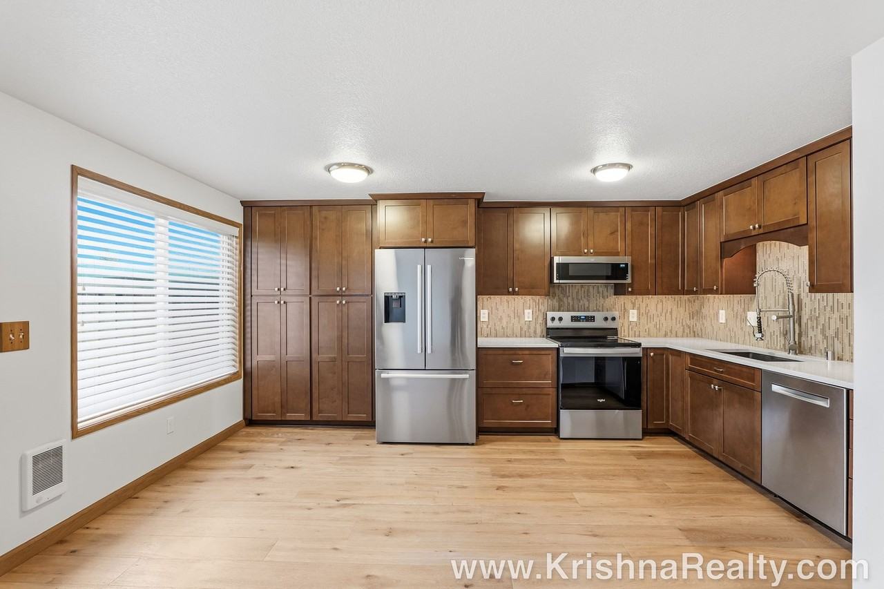 14600 Se 7th Way - Photo 4 of 21