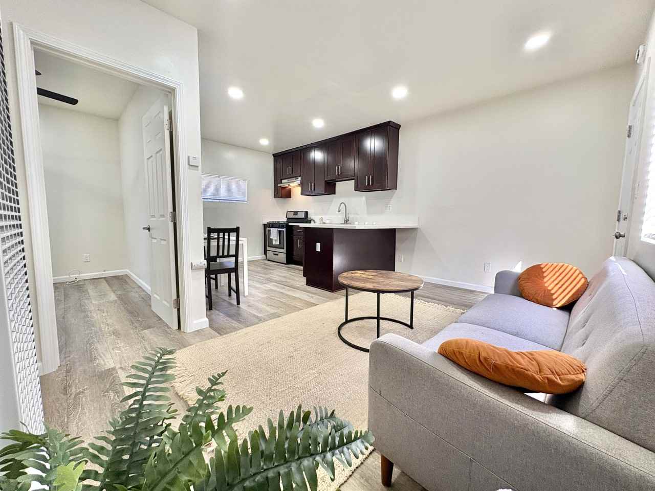 70 W 17th St #17 - Photo 2 of 10