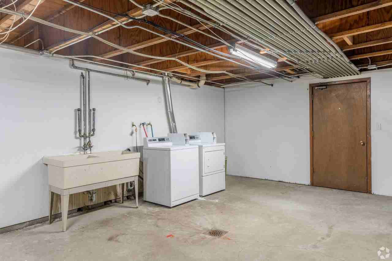 Eagle Rock Apartments - Photo 4 of 6