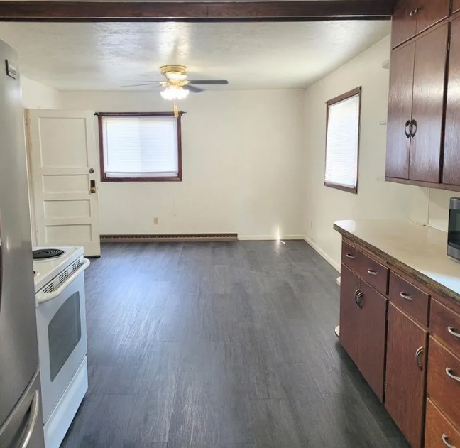 1131 S 5th Ave #1 - Photo 2 of 11