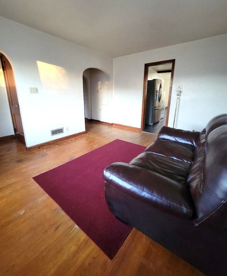 1131 S 5th Ave #1 - Photo 4 of 11