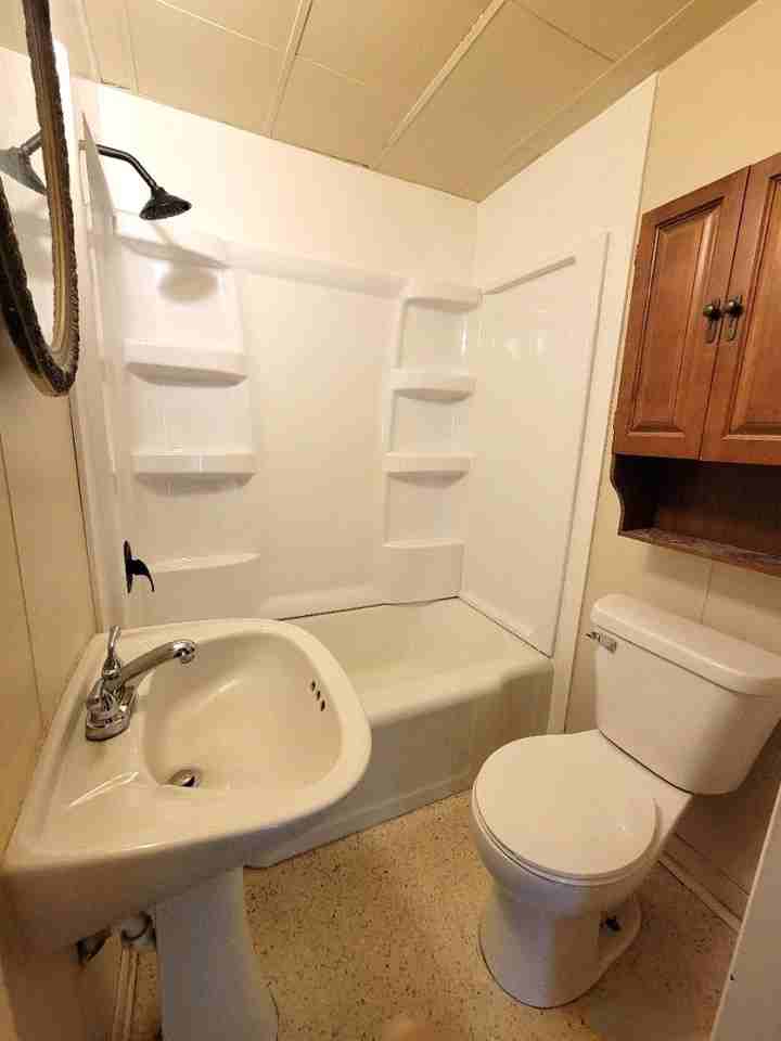 1131 S 5th Ave #1 - Photo 7 of 11