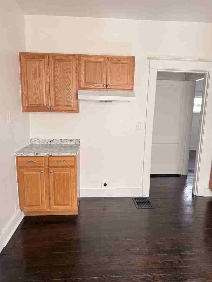 841 Hazel St #1 - Photo 3 of 8