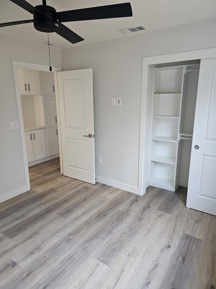 11204 Sylvan St #1 - Photo 2 of 29