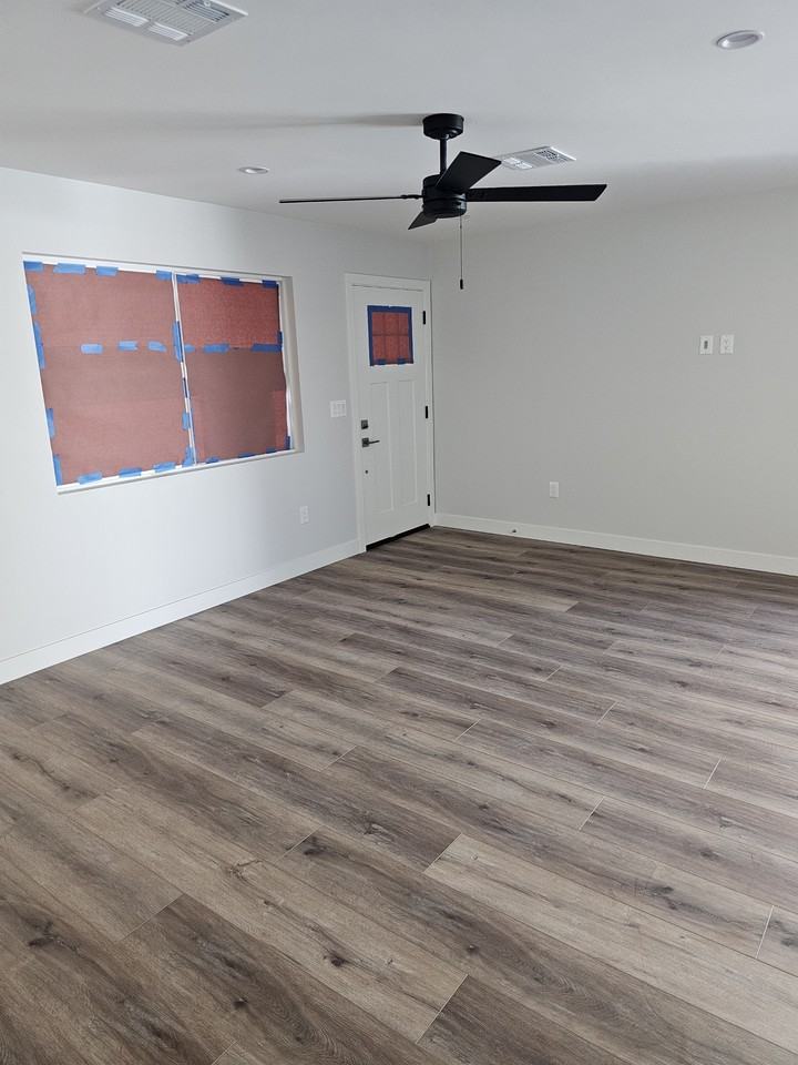 11204 Sylvan St #1 - Photo 7 of 29