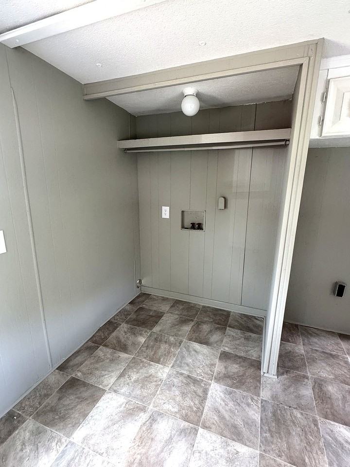 233 Jolly Roger Dr #1 - Photo 4 of 7