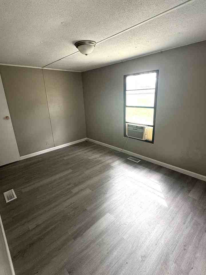 161 Jolly Roger Dr #1 - Photo 3 of 12