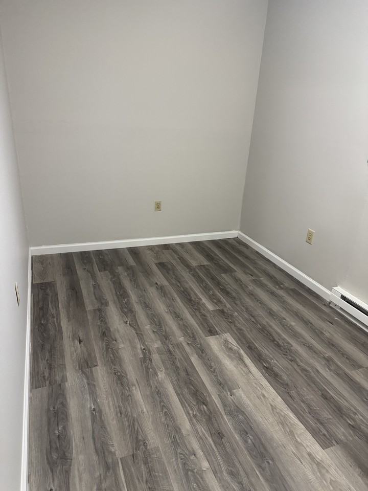 1155 Kentucky 3057 - E-7 #E7 - Photo 2 of 3