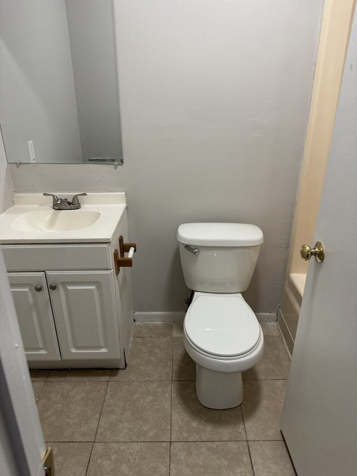 1155 Kentucky 3057 - E-7 #E7 - Photo 3 of 3