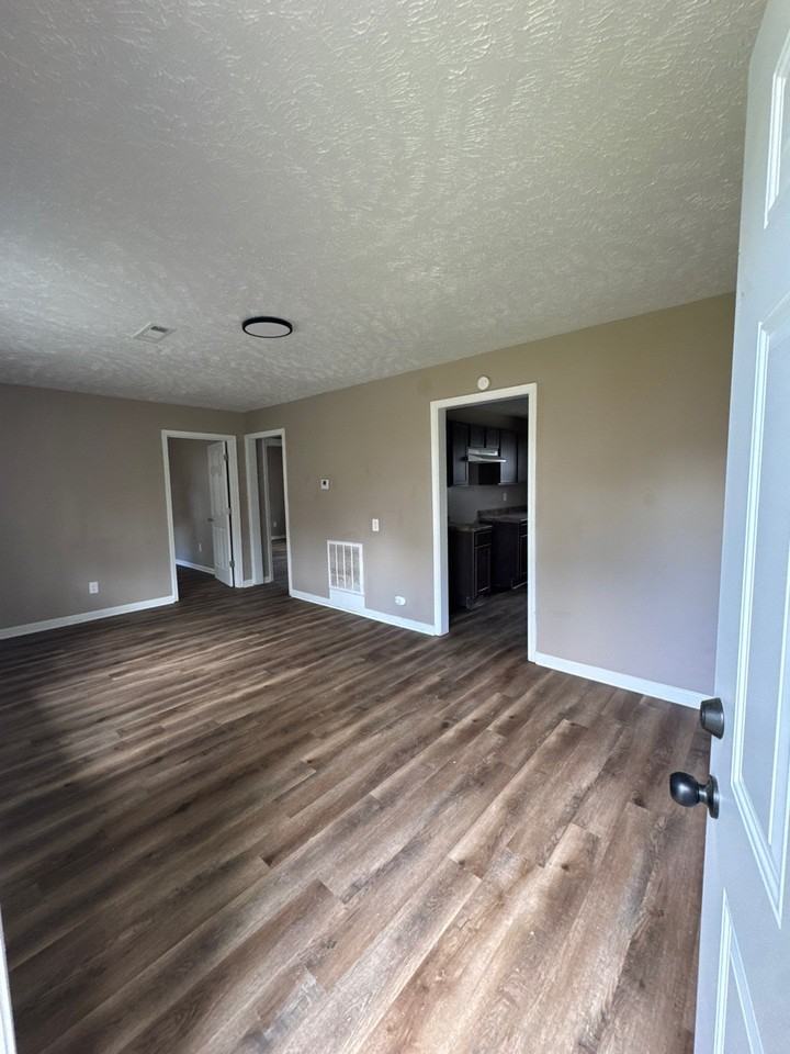 916 N Monroe Ave #1 - Photo 2 of 8