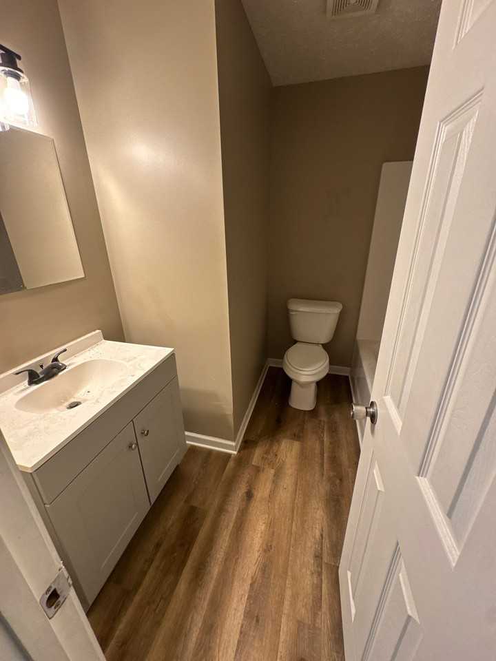 916 N Monroe Ave #1 - Photo 4 of 8