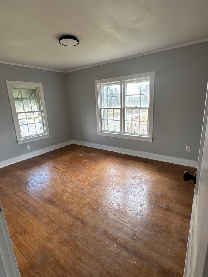 505 Margin St #1 - Photo 3 of 6