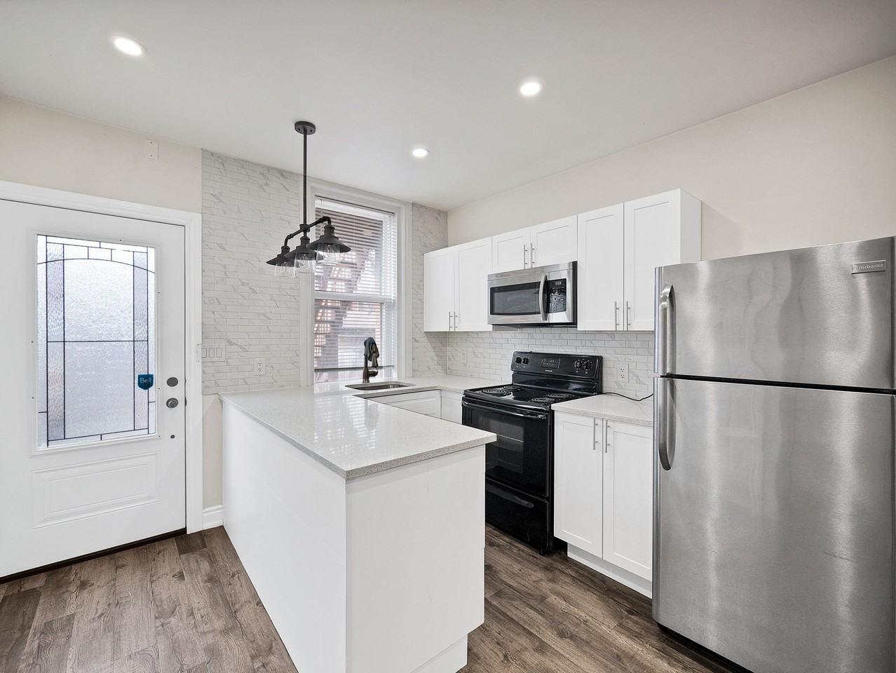 33 Fairleigh Avenue North #1 - Photo 5 of 20