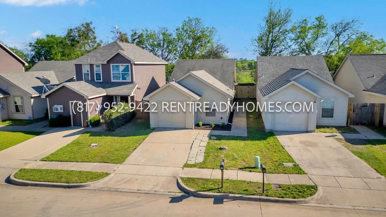 1508 Pine Ln - Photo 4 of 26