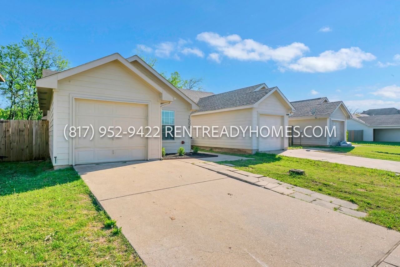 1508 Pine Ln - Photo 5 of 26