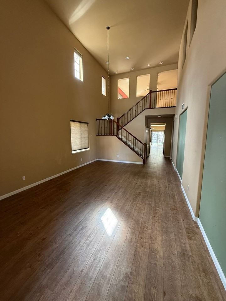 3509 Silverwood Rd - Photo 3 of 12