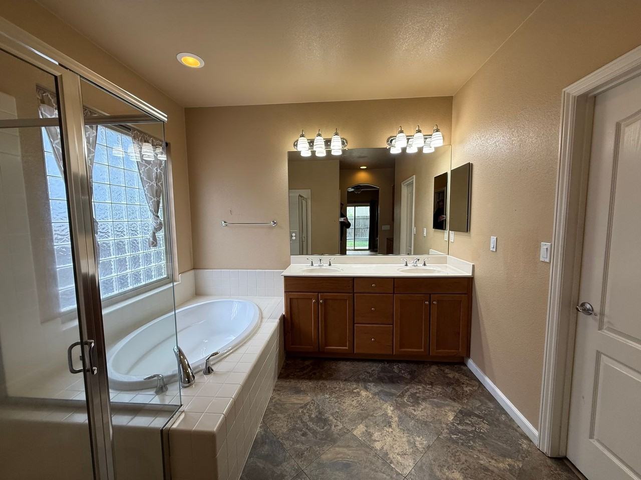 3509 Silverwood Rd - Photo 5 of 12