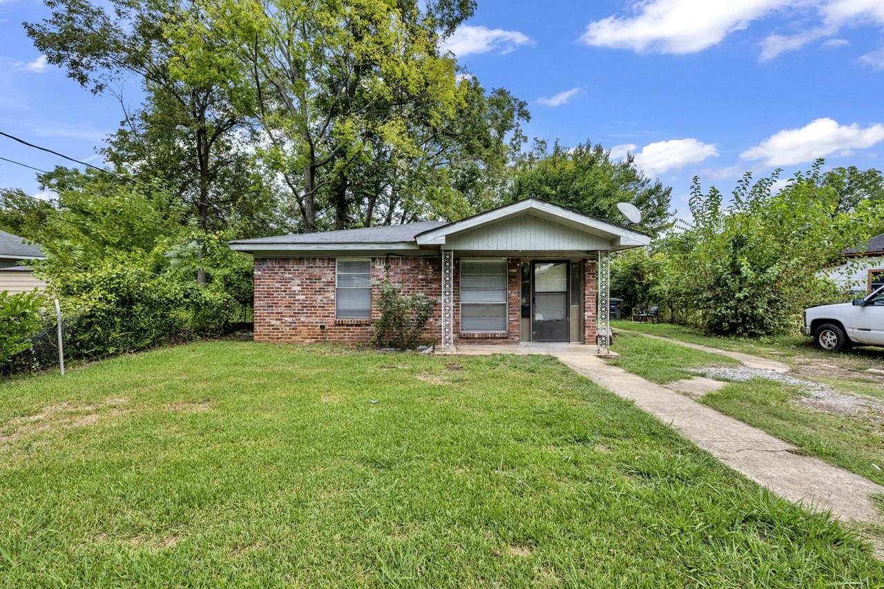 521 16th St Sw #523 - Photo 3 of 21