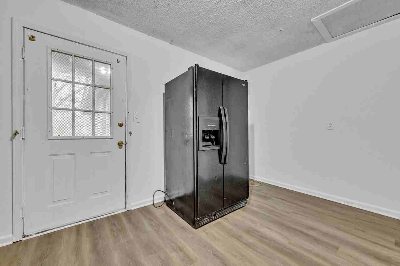 521 16th St Sw #523 - Photo 7 of 21