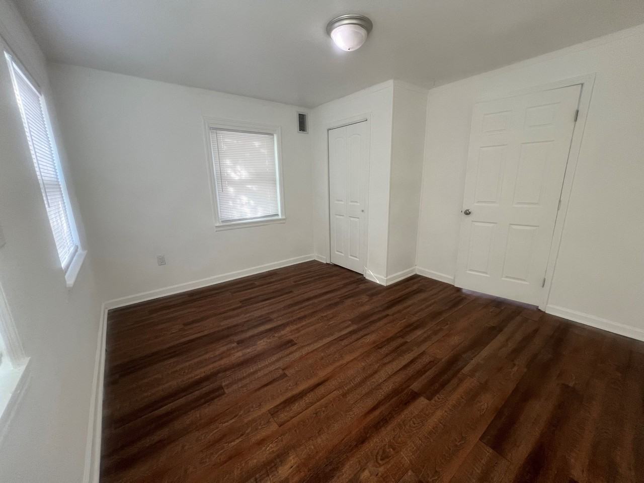 Oak St #25 - Photo 3 of 16