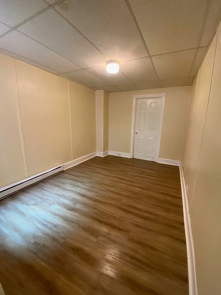 307 State St #1 - Photo 2 of 8