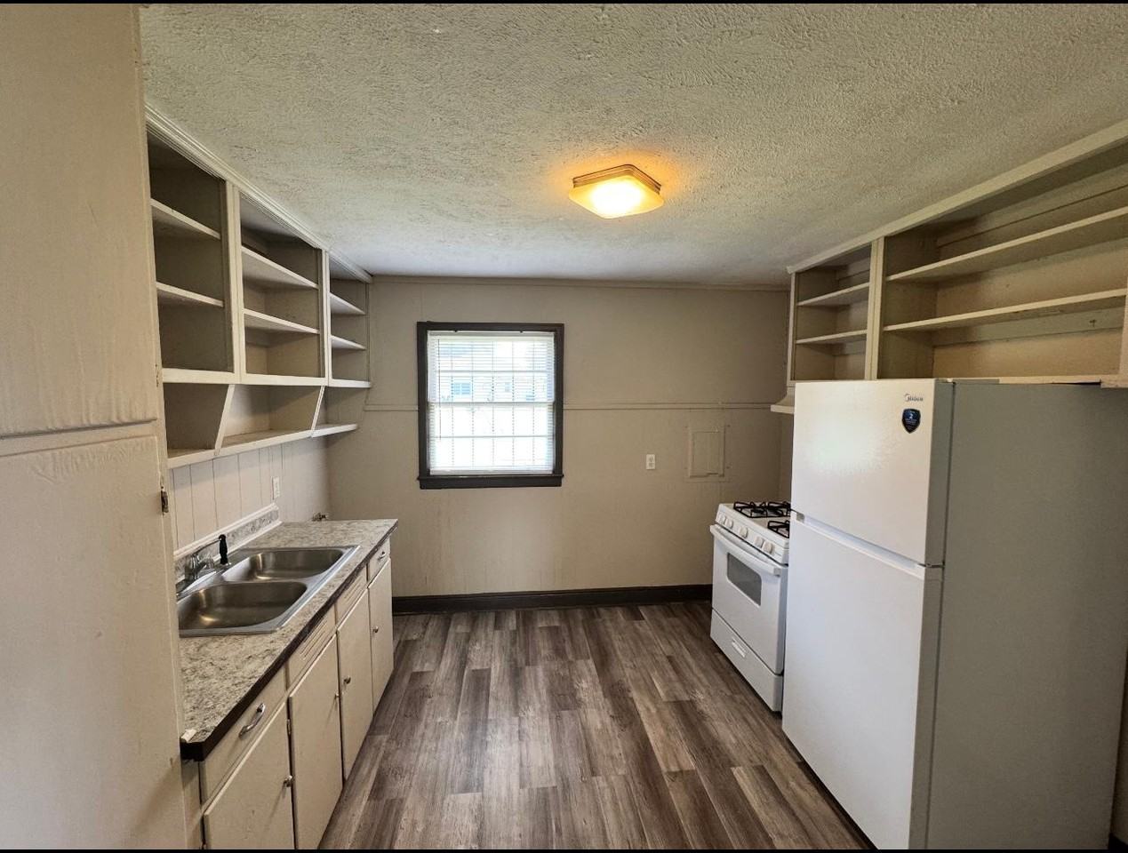 3529 Greinwich Blvd #1 - Photo 3 of 28