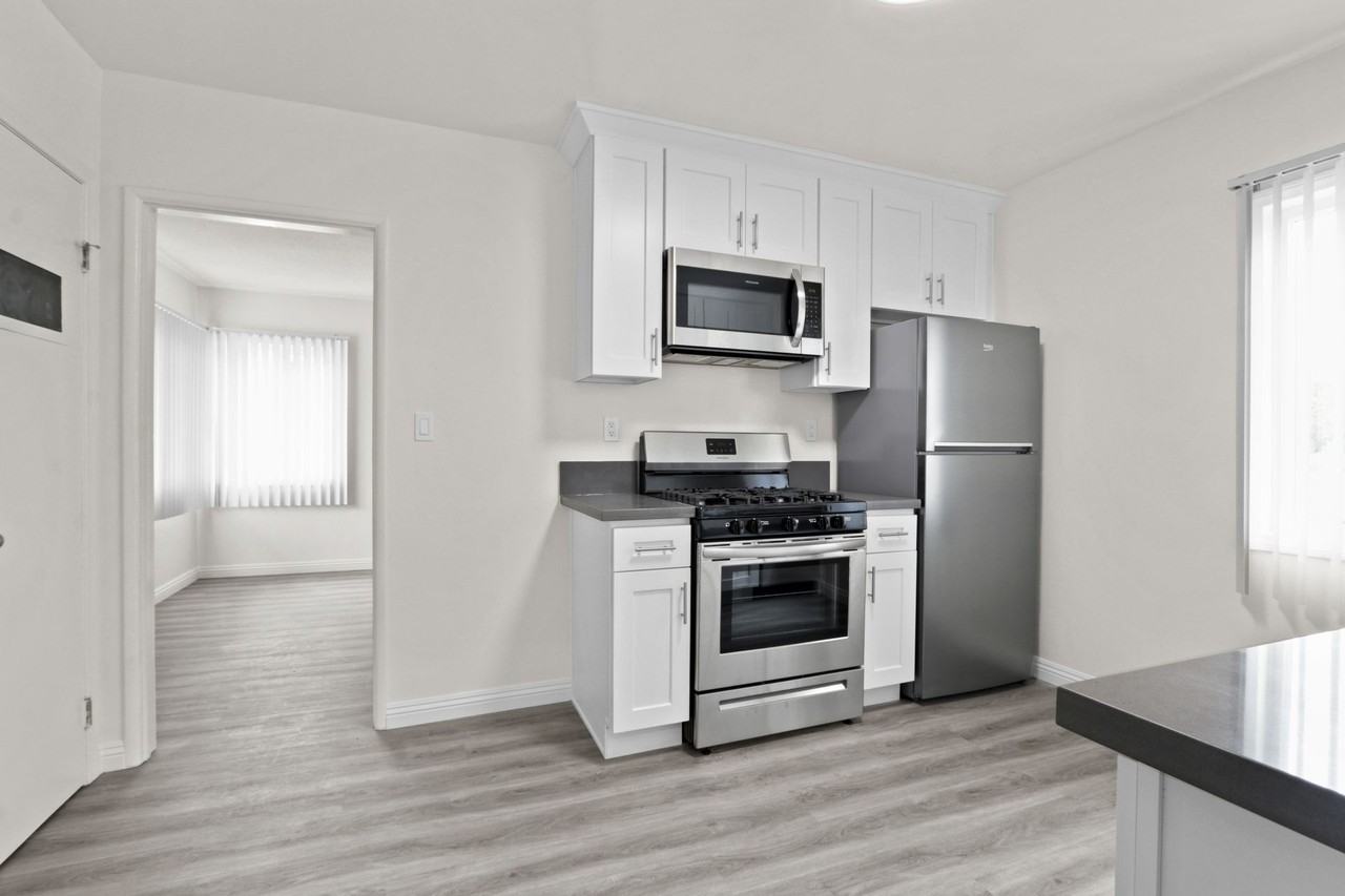 1824 16th St in Santa Monica - Photo 2 of 3