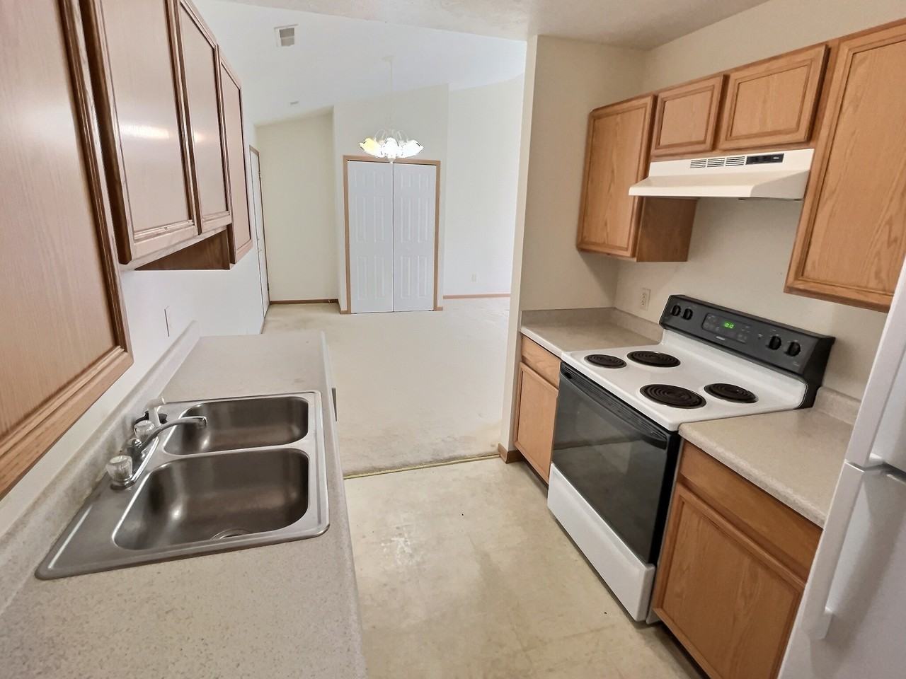 323 Gail Ave Ne #323 - Photo 3 of 14