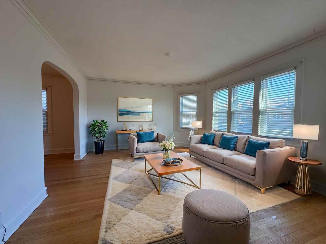 5916 W Cornelia Ave #1 - Photo 2 of 20