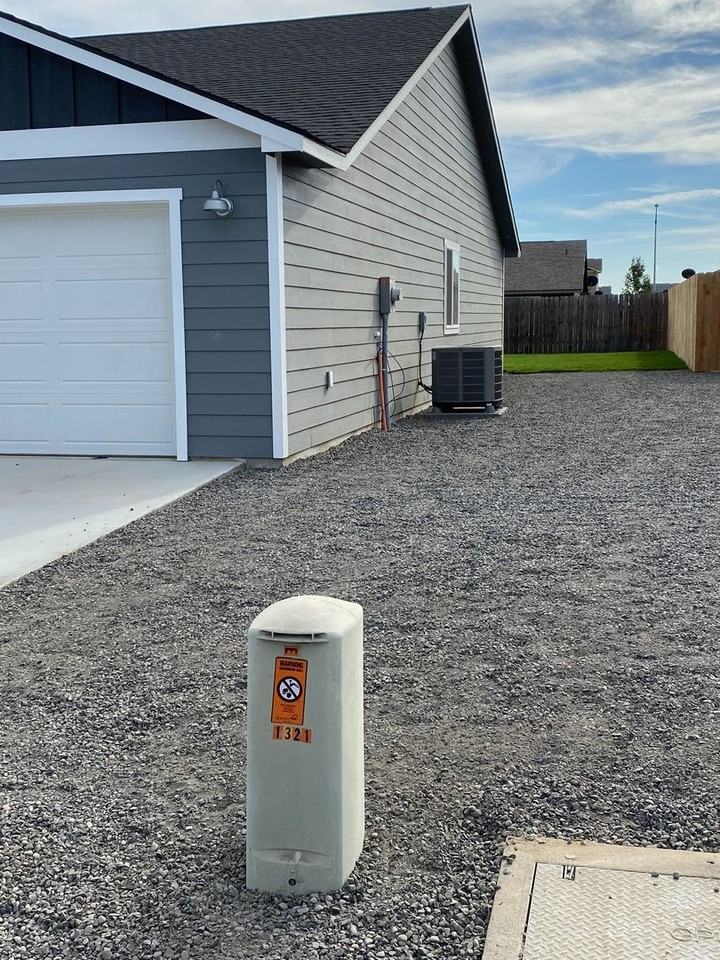 1317 W Bonneville St - Photo 2 of 19