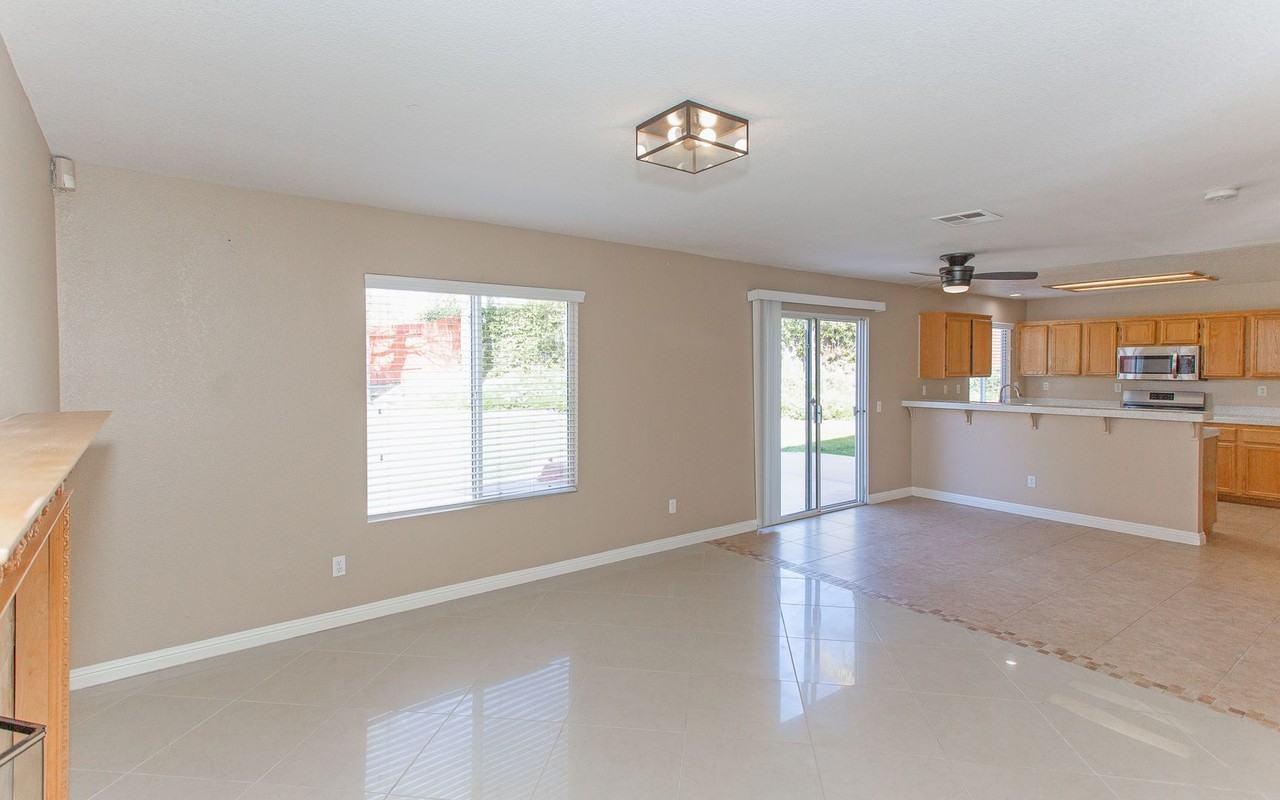 3384 Morning View Dr - Photo 7 of 41