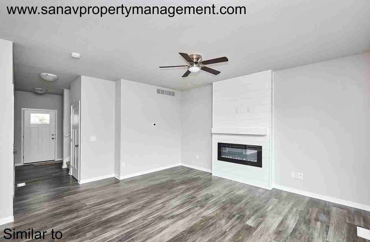 4716 167th St - Photo 4 of 18