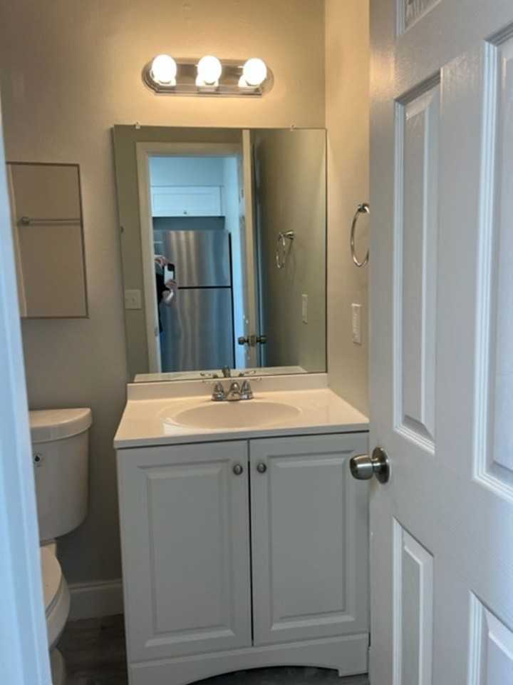 Salisbury Apartments - Photo 6 of 21