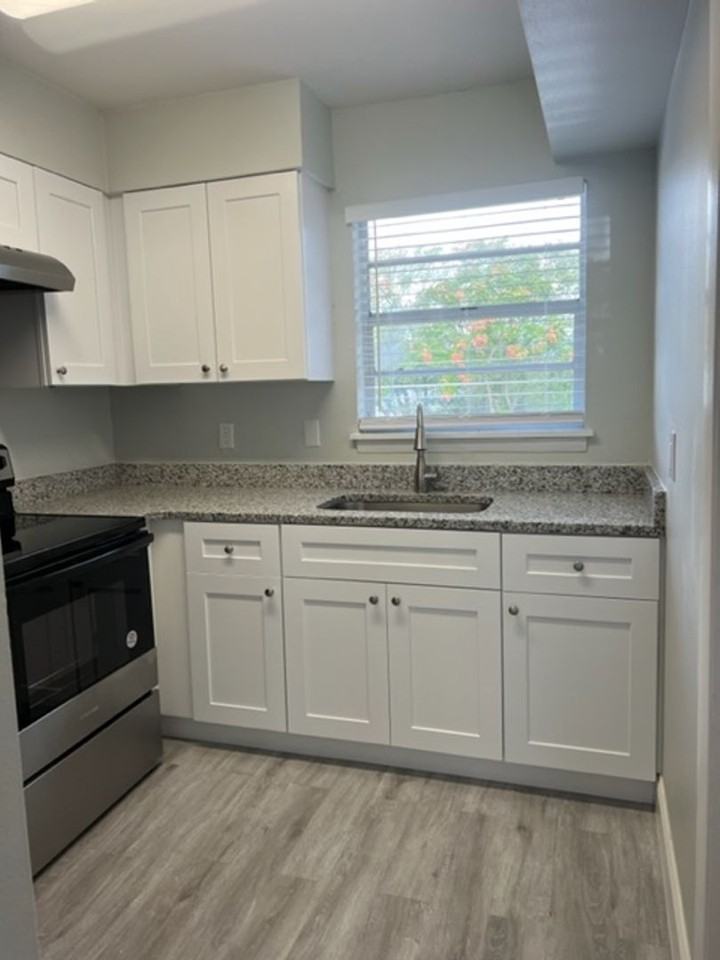 Salisbury Apartments - Photo 7 of 21