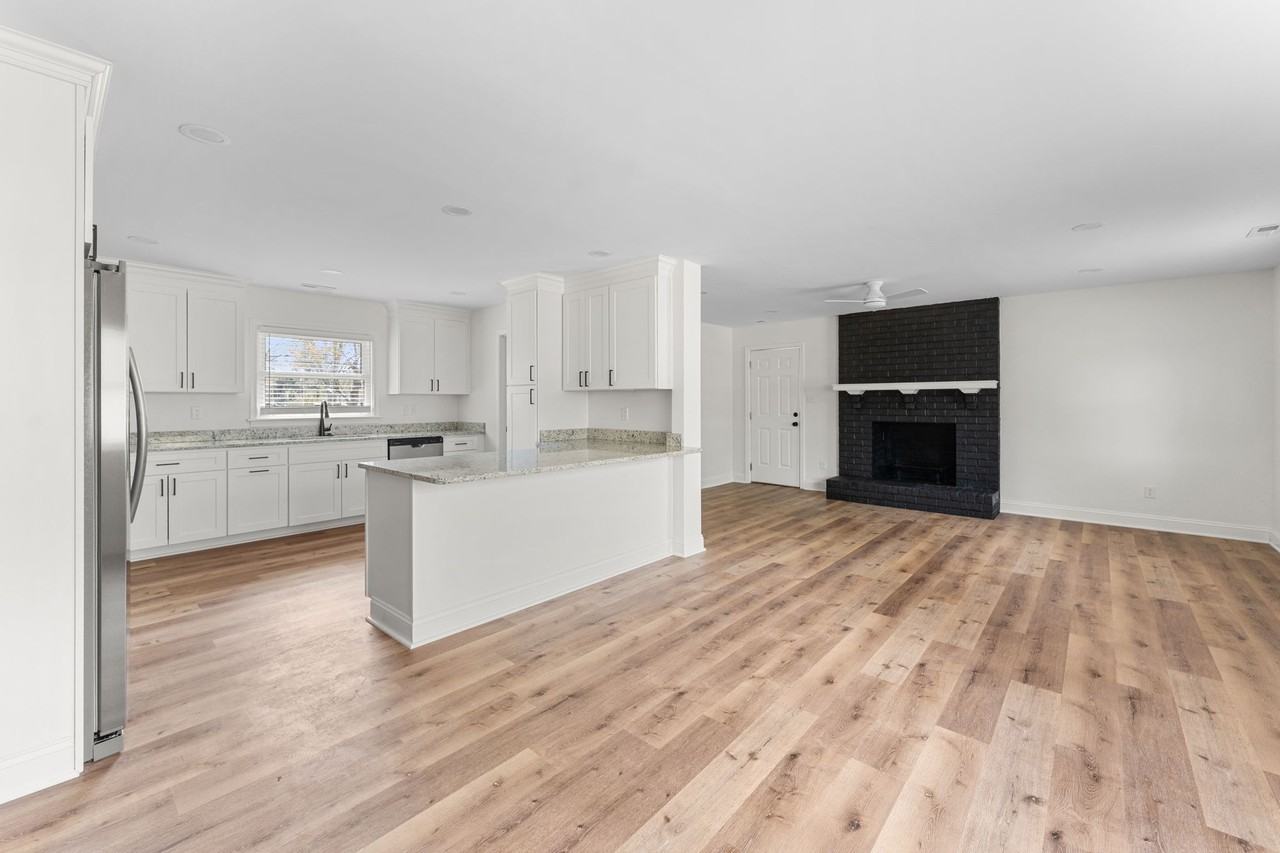 7211 Mayetta Dr #1 - Photo 4 of 24