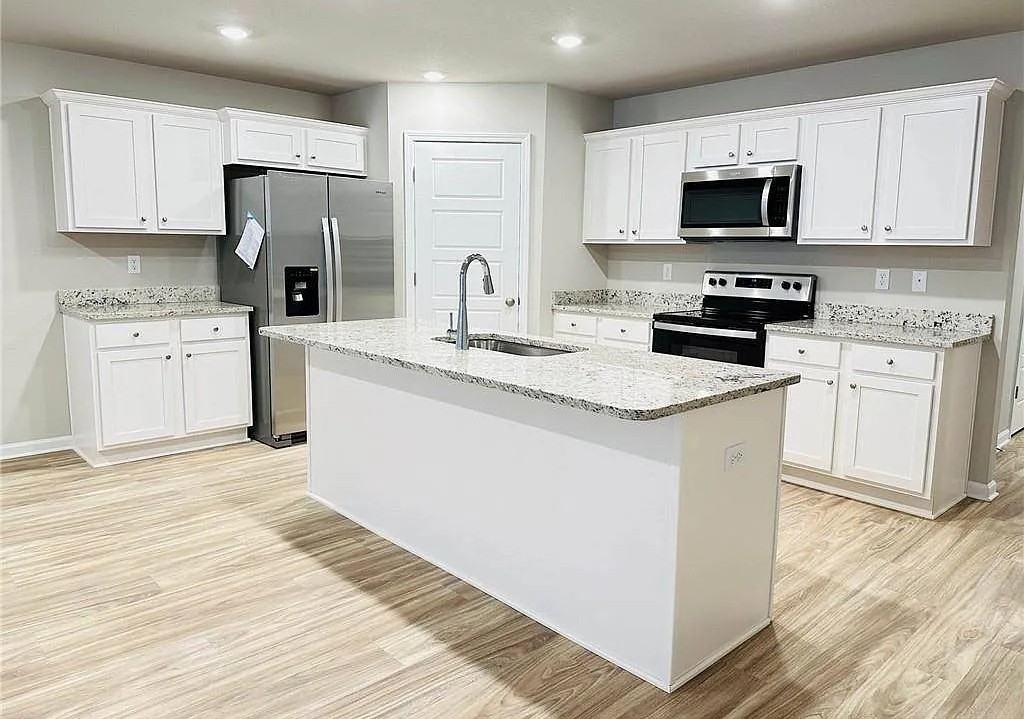 2495 Arbordale Loop #1 - Photo 4 of 23