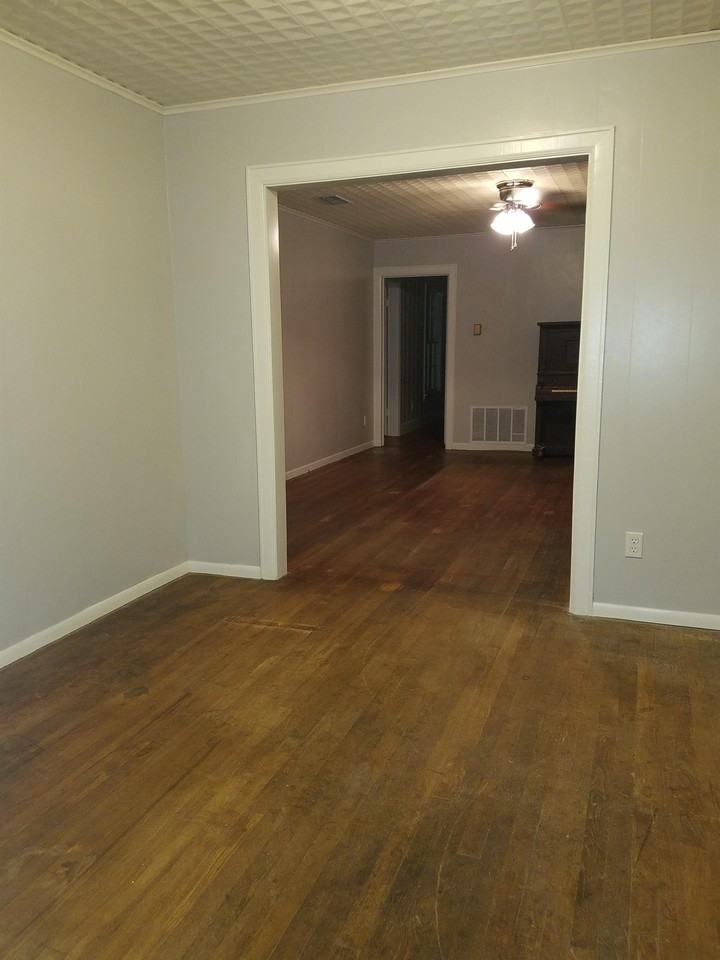 221 Leonard Dr #1 - Photo 3 of 21