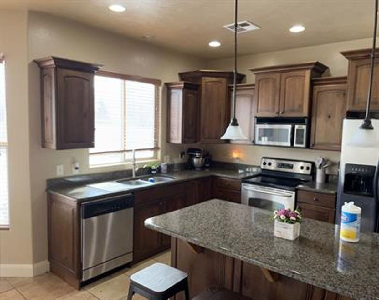 157 S 4100 W - Photo 4 of 12