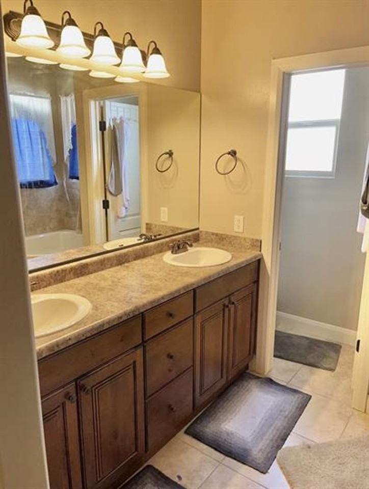 157 S 4100 W - Photo 7 of 12