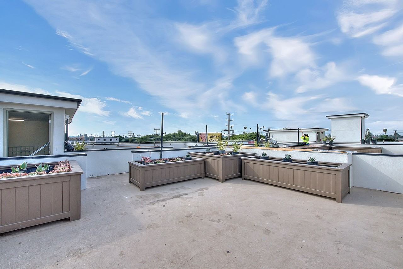 8848 S. Vermont Ave - Photo 3 of 4