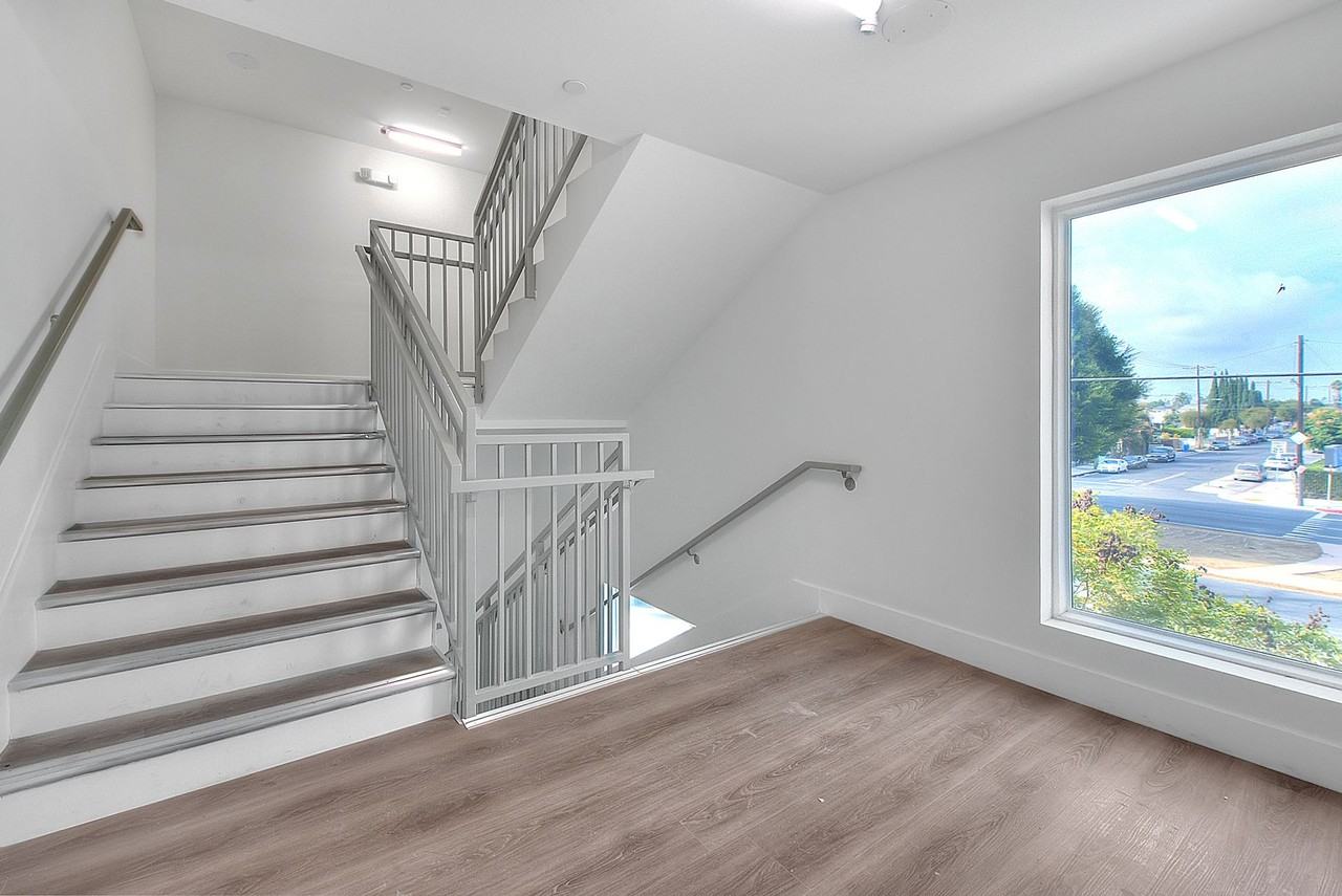 8848 S. Vermont Ave - Photo 4 of 4