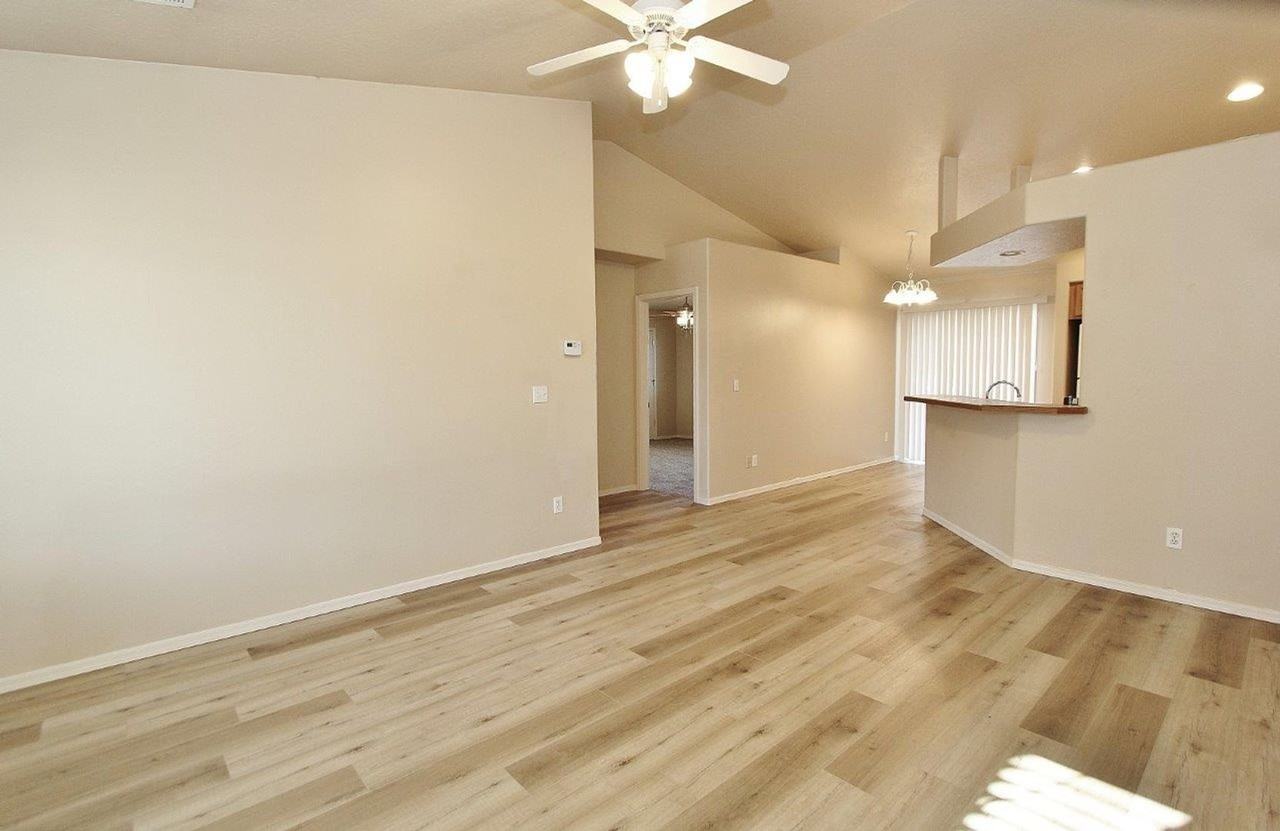 11644 W Mount Hood Ave - Photo 4 of 25