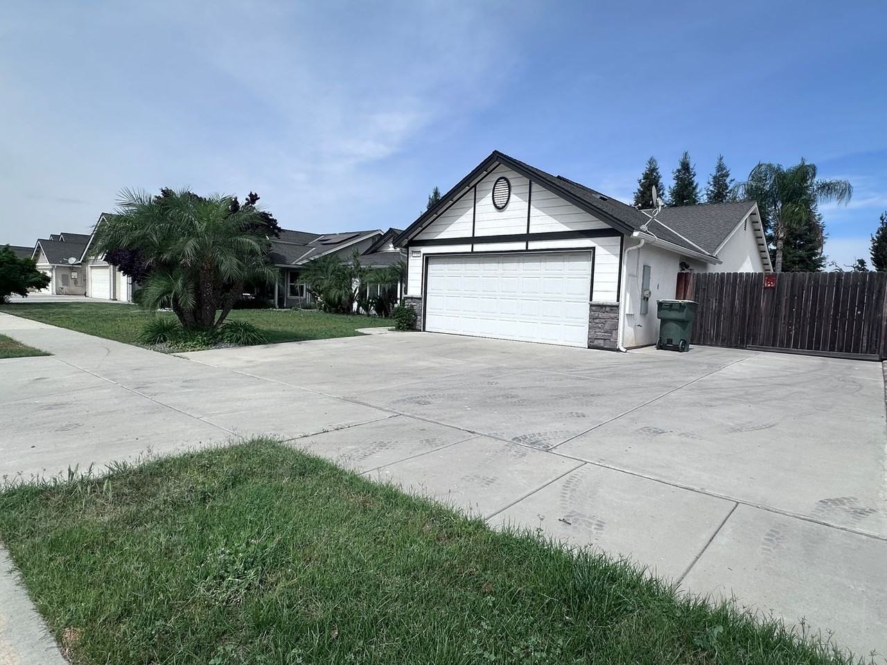 3316 W Wren Ave - Photo 3 of 23