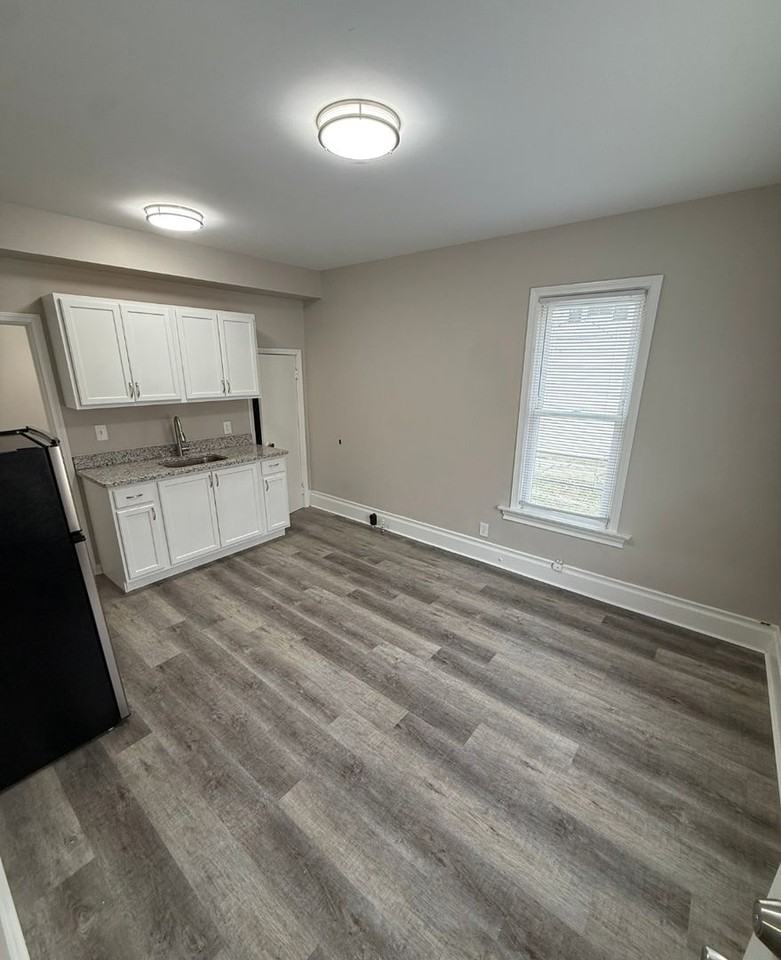 25 Parkview St #3 - Photo 4 of 8