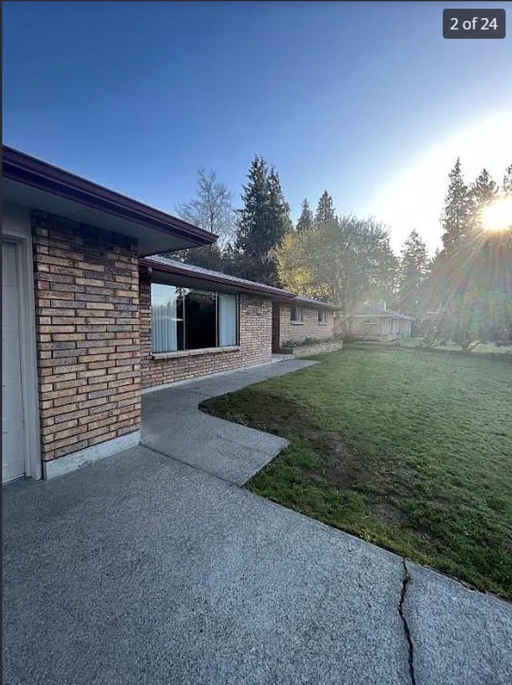 2284 Cedar Ln - Photo 2 of 24