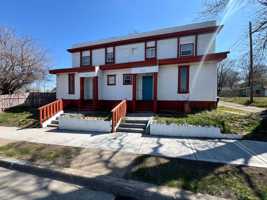 featured image of 611 Fremont Ave #B