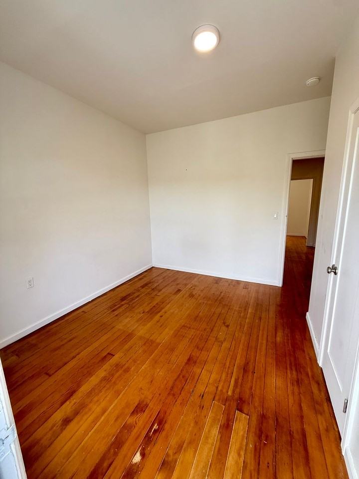 1130 Clement St - Photo 6 of 13