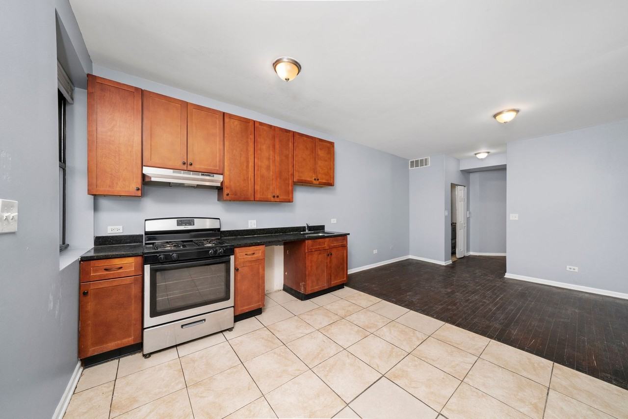 6553-6555 S Martin Luther King Dr - Photo 4 of 5